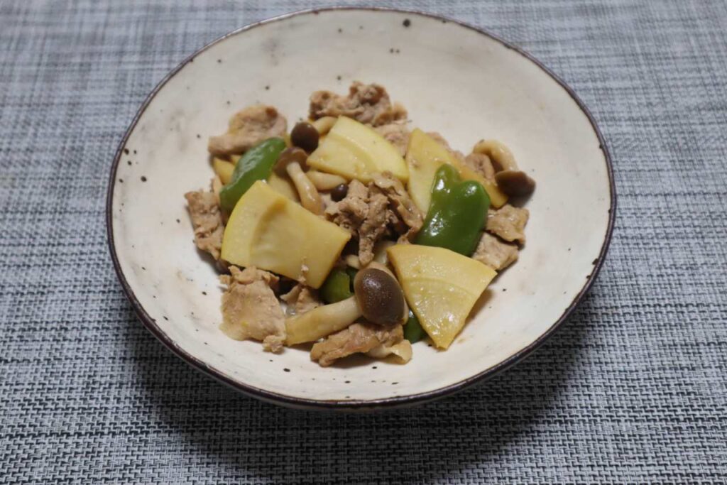 豚肉とタケノコとピーマンの生姜炒めの出来上がりと味