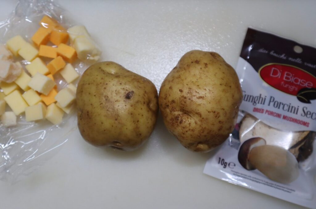 ■ポテトのチーズグラタンポルチーニのせの材料