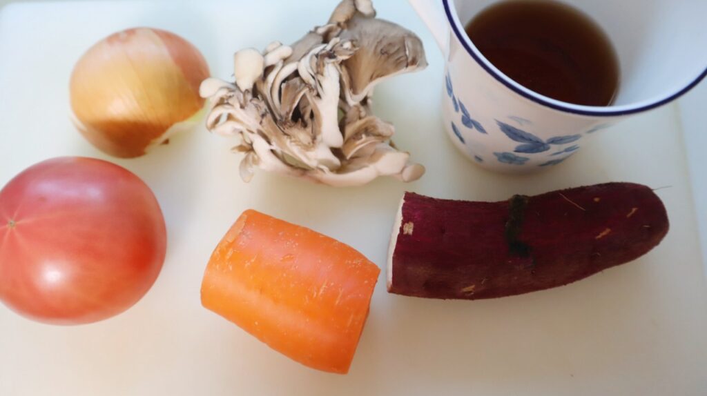 ポルチーニ茸の戻し汁を使ったミネストローネの材料